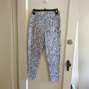 🌲DG2 Women's leggings Size Small